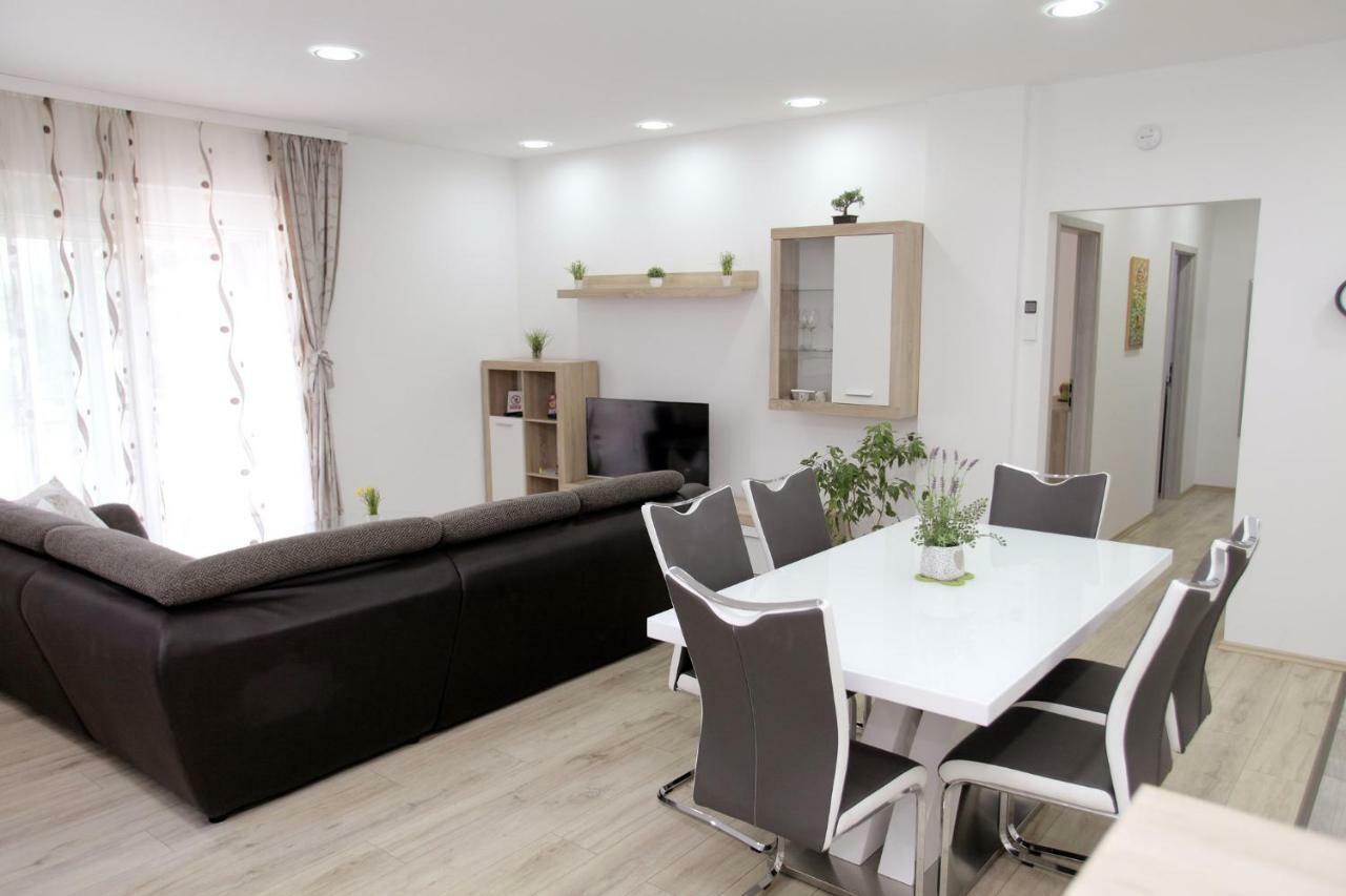 Apartments Viki トロギール エクステリア 写真